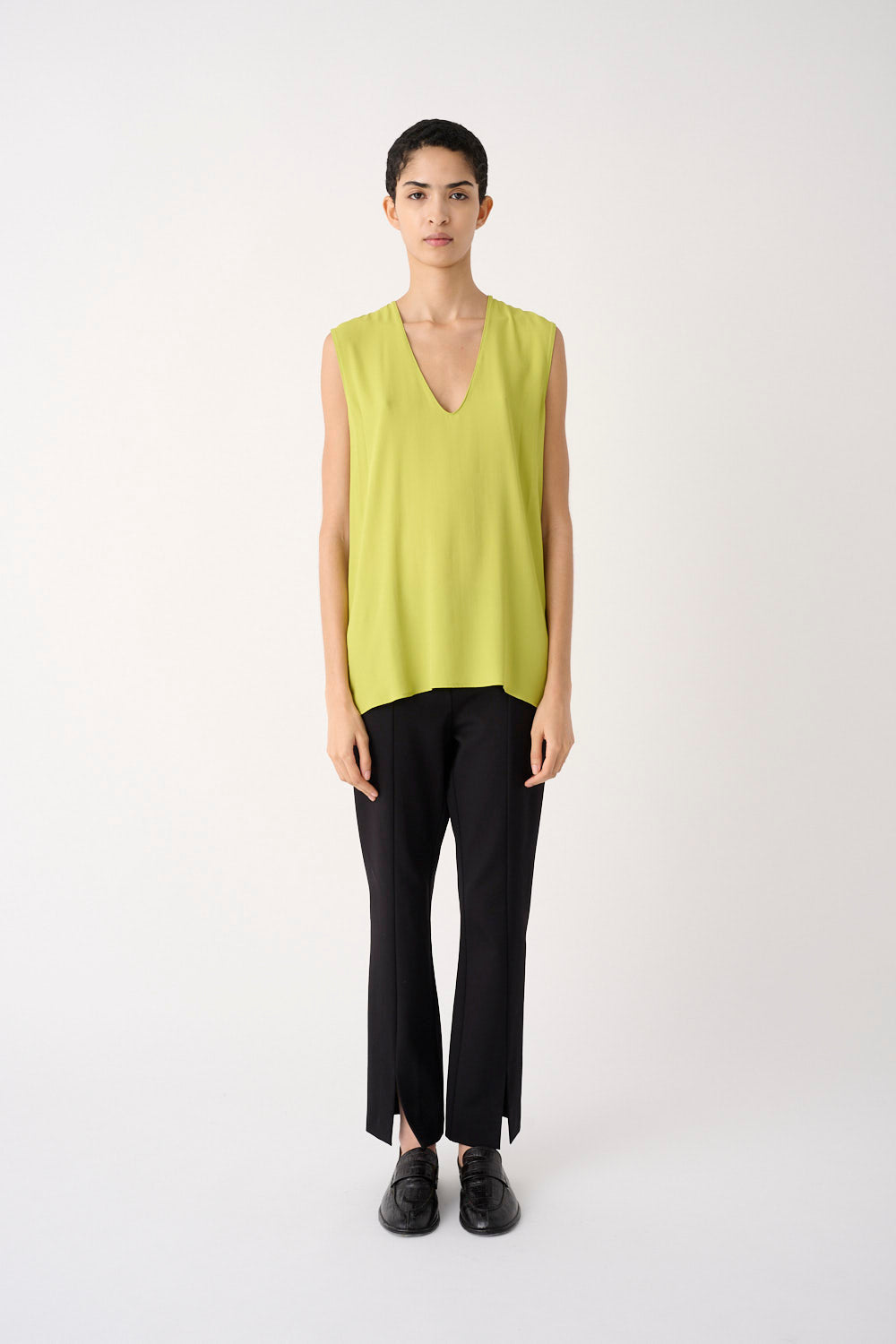 BLUSA SCOLLO A V IN CREPE DE CHINE MISTO SETA