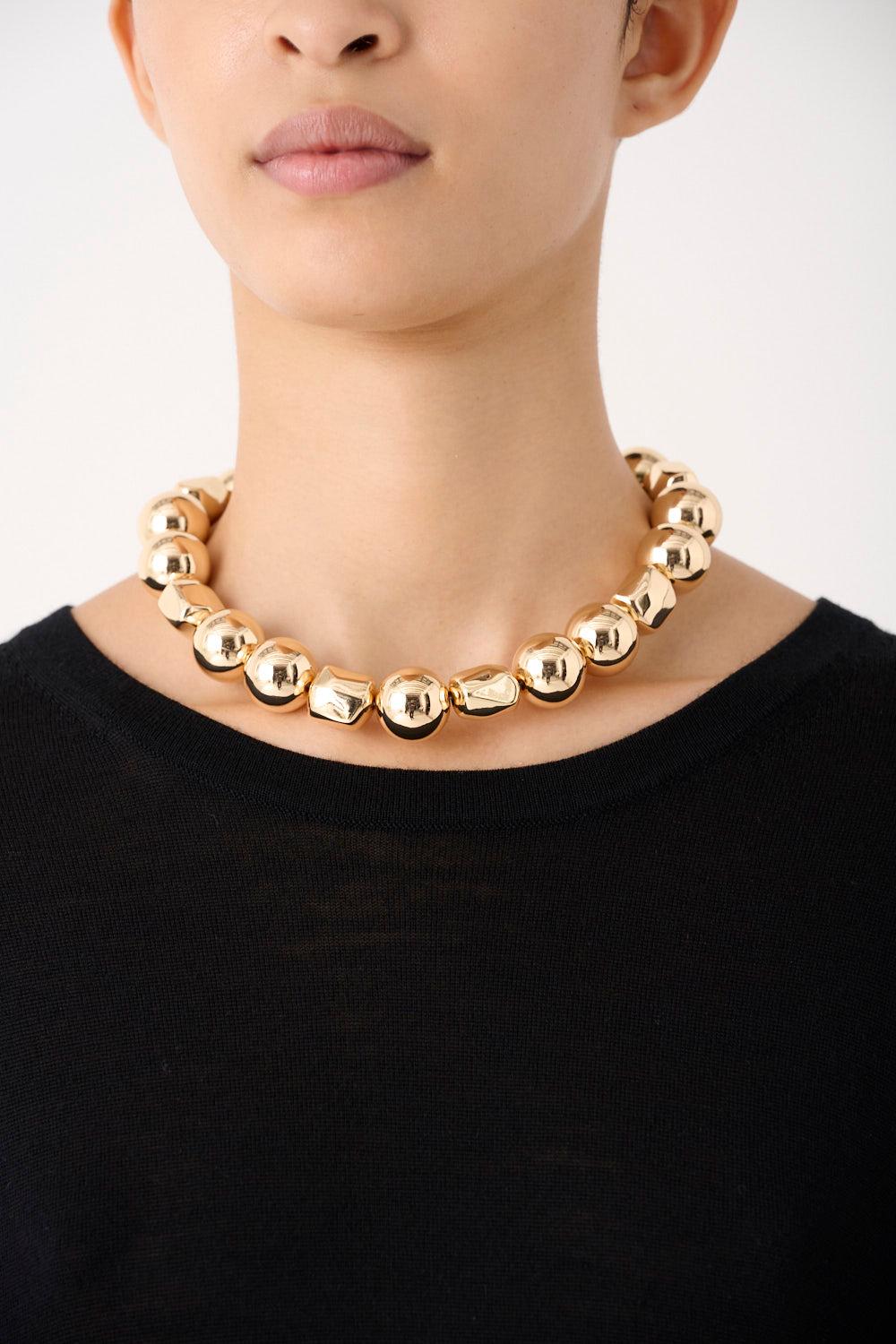 M6FQ08_B.jpg