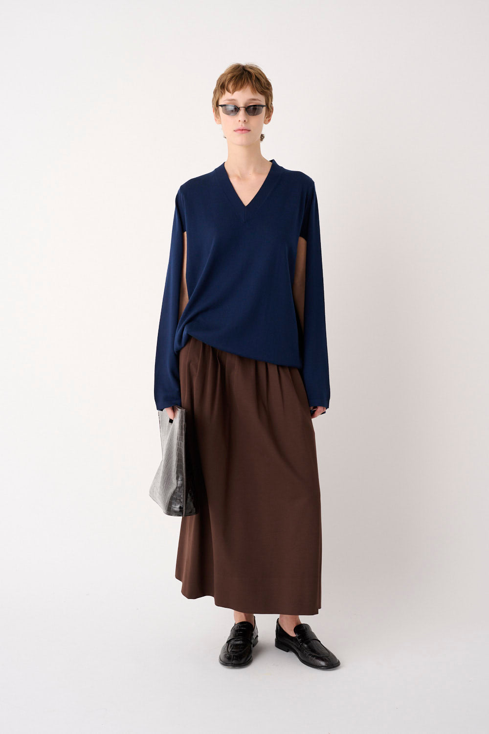 PULLOVER IN PURA LANA CON SCOLLO A V