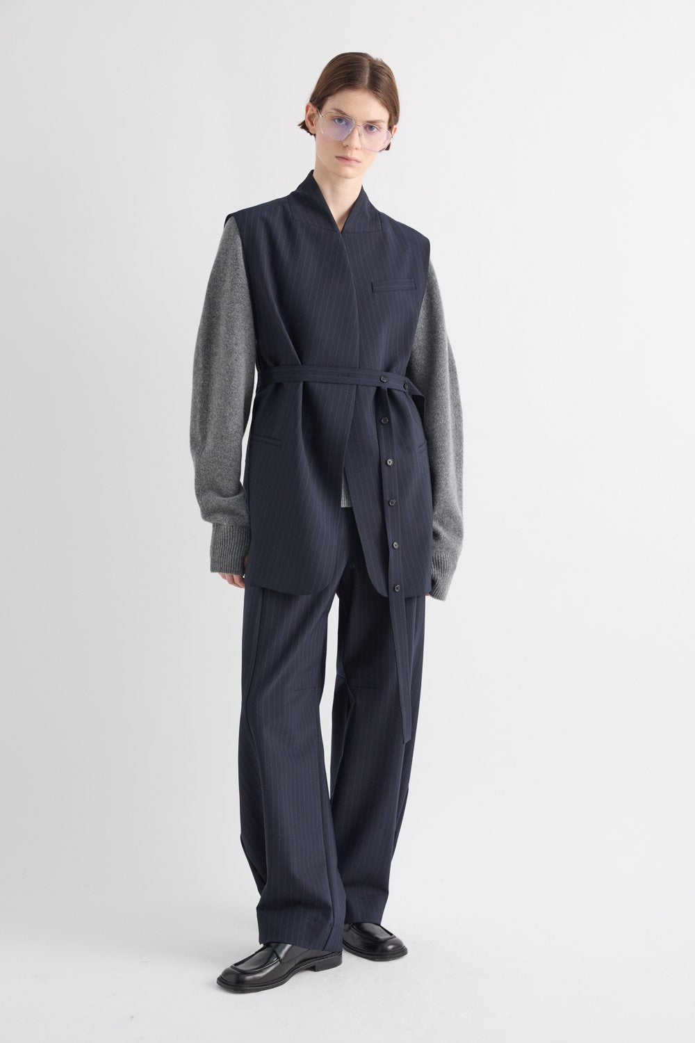 M6IK00_D.jpg