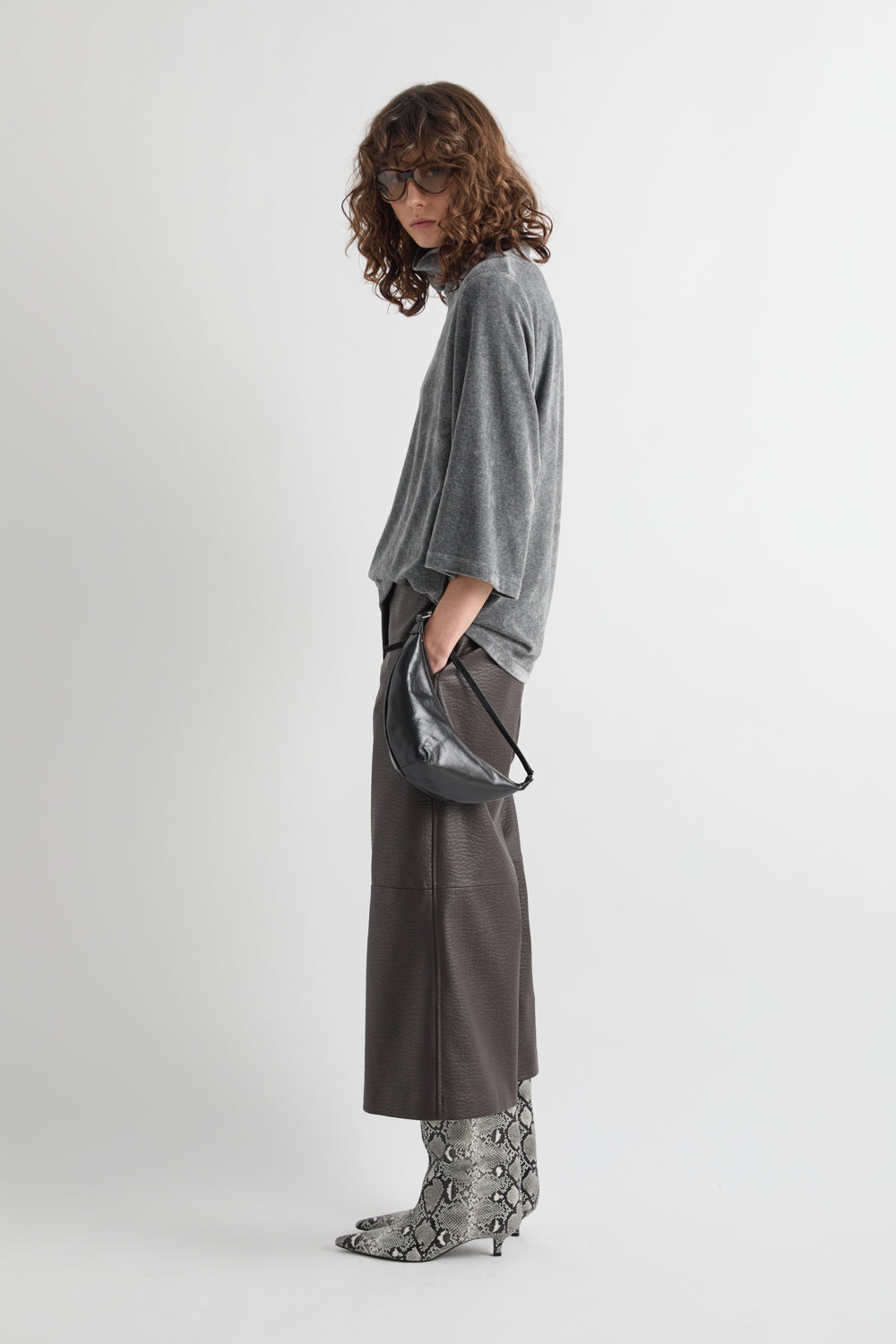 T-SHIRT COLLO ALTO IN MORBIDA CINIGLIA